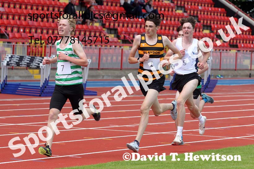 3000 metres Northumberland, Durham and Northumberland Schools, Saturday, June 19th, Gateshead Stadium. Photo: David T. Hewitson/Sports for All Pics